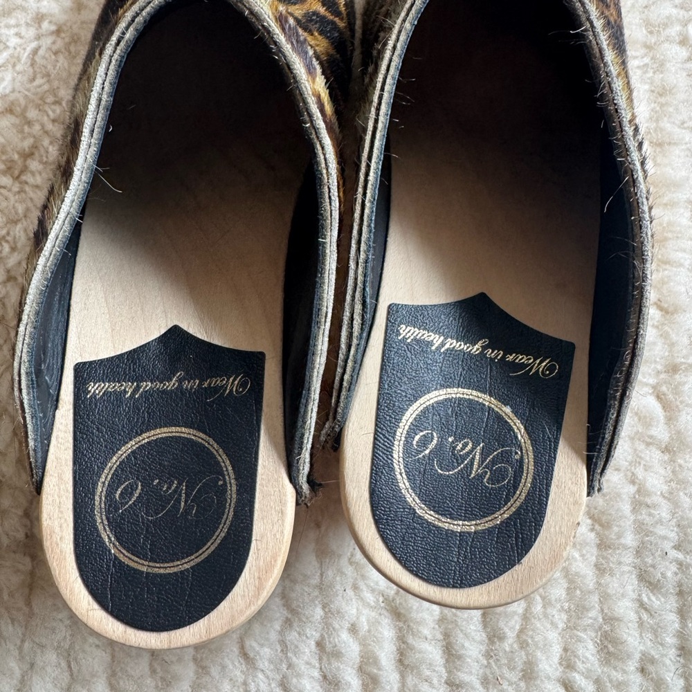 No. 6 Camo Leopard Pony Clogs 39 - Picture 4 of 7